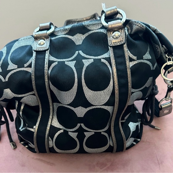 Coach Poppy Handbag - Picture 2 of 7